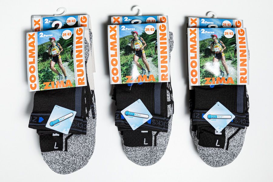 01TC01. Calcetin deportivo tecnico running negro Coolmax