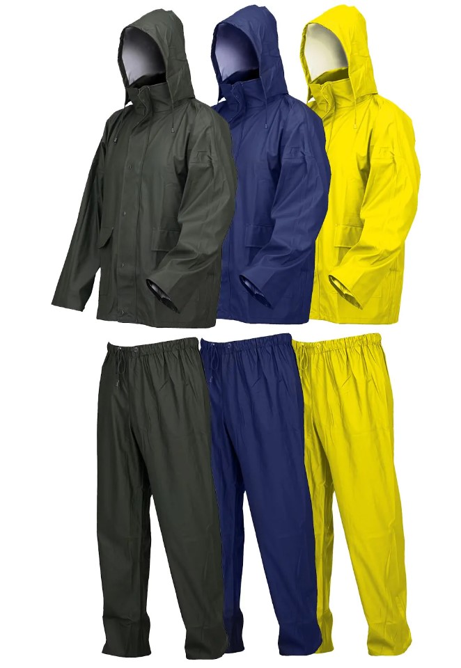 00209 CONJUNTO LLUVIA PU/PVC/POLY traje de agua con capucha, ventilacion en dorso y axilas. Cremallera. Pantalon con elastico en cintura