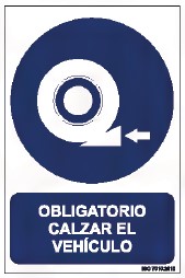 Señal Alum. &quot;OBLIGATORIO CALZAR VEHICULO&quot; 210X300mm
